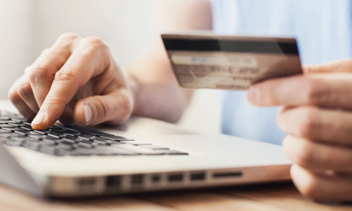 Customer paying for IT equipment via credit card